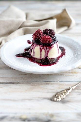 Panna cotta mit vanille und reissirup