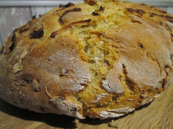 Zwiebelbrot mit knuspriger Kruste