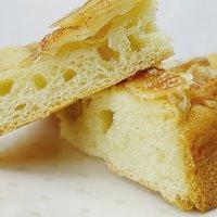 Köstlicher Butterkuchen mit Apfel und Mandeln