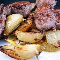Lammeintopf mit Feigen und Zwiebeln (Jahni)