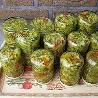 Zucchini-Salat, eingemacht