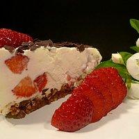 Erdbeerkuchen auf Knusperboden à la Mama