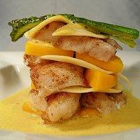 Jakobsmuschel-Lasagne mit Mango und Curryschaum