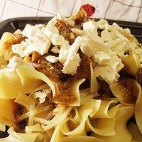 Krautfleckerl mit Schafskäse