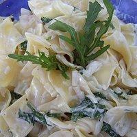 Papardelle mit Ziegenfrischkäse und Rucola