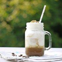 Nicht nur bei sommerlichen Temperaturen genau das Richtige: Tiramisu-Frappuccino!