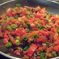 Nudelauflauf mit Schinkenspeck und Chorizo
