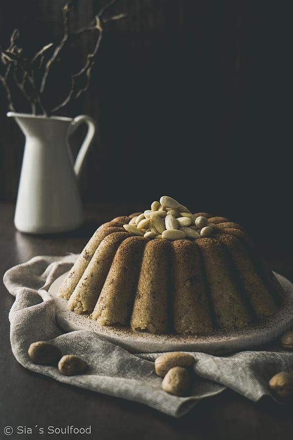 Grießkuchen mit Mandeln
