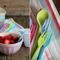 Kunterbunt & Erdbeeren mit Vanillesauce