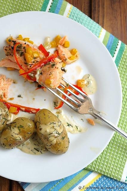 Lachs-Gemüse-Päckchen mit Sahne-Dill-Senfsoße