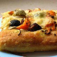 Antipasti-Raclette auf Focaccia