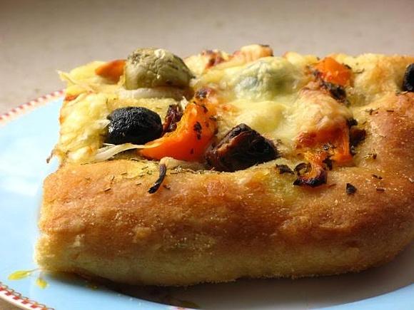 Antipasti-Raclette auf Focaccia