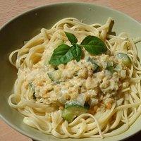 Zitronige Linsen-Zucchini-Pasta