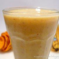 Die Basenwoche. Tag 2.Frühstück: Orangen-Bananen-Mandel-ShakeMittagessen: Grüner Salat mit Egerlingen, Orangenfilets und WalnüssenAbendessen: Bunte Kartoffel-Gemüse-Suppe.