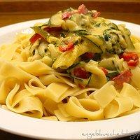Tanjas Tagliatelle mit Zucchini-Zitronen-Sauce