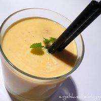 Nektarine-Banane-Mascarpone-Smoothie