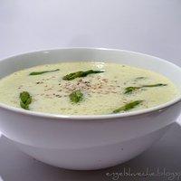Grüne Spargelcremesuppe