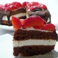 Herzige Erdbeer-Mascarpone-Schoko-Torte