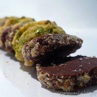 Schoko-Knusper-Taler und Zitronen-Pistazien-Kekse