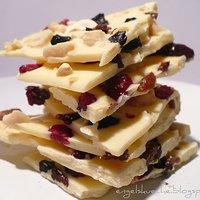 Weiße Bruchschokolade mit Nuts 'n Berries