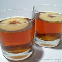 Apfel-Amaretto-Punsch