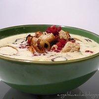 Deftige Kartoffel-Lauch-Suppe mit Schinken-Zwiebel-Croûtons