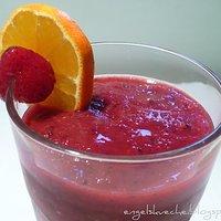Waldfrucht-Smoothie mit Mandarine