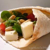 Tomaten-Mozzarella-Wrap