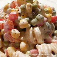 Bunter Nudel-Mayo-Salat