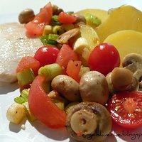 Rotbarbenfilet mit Champignon-Tomaten-Gemüse