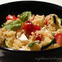 Couscous mit Zucchini und Tomate