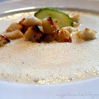 Gurken-Suppe mit Croûtons