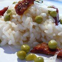 Risotto mit Erbsen und halbgetrockneten Tomaten