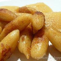 Schupfnudeln mit Zimt und Zucker und  Apfelmus