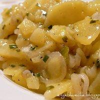 Schneller Kartoffelsalat mit Lauchzwiebeln und Schalotten