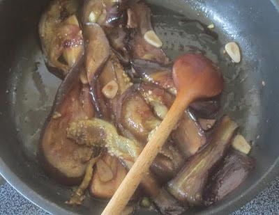 Penne mit fruchtigen Auberginen