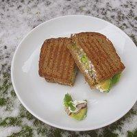Nachgemacht: Avocado-Ziegenfrischkäse-Sandwich