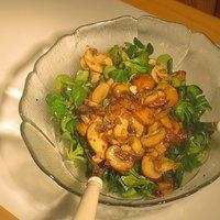 Pilz-Feldsalat mit Zitronen-Vinaigrette