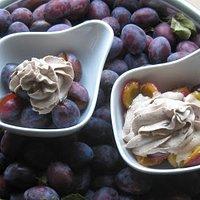 Zwetschgen mit Nutella-Sahne