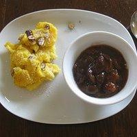 Zwetschgenkompott zu Polenta