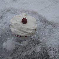 Himbeer-Baiser-Sahne-Dessert