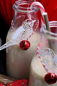 Weihnachtliche Mandelmilch mit Zimt und orange  [vegan]