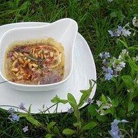 Ziegenkäse mit Rosmarin-Sauce
