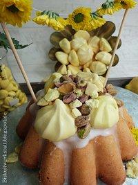 Zitronenkuchen mit Baisers und gesalzenen Pistazien zum Kaffee {Blogevent}