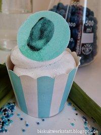 Vanille Cupcakes mit Marshmallow-Swirl und echten Fingerabdrücken oder auch : Einblicke in die Polizeiparty Teil V