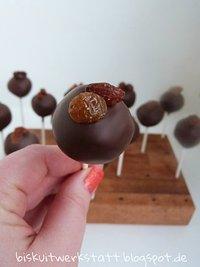 Ostfriesentorte reloaded [Rumrosinen Cake Pops]