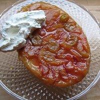 Tarte Tatin mit Pflaumen