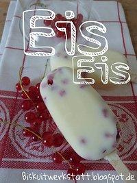 Zitronen-Mascarpone-Eis mit Johannisbeeren