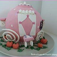 Bibbidi-bobbidi-boo - Cinderella´s Kutsche zum Ball