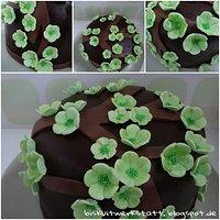 Green Blossom Cake mit Batida-de-Côco Füllung